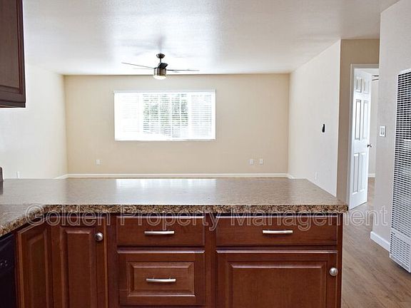 3rd image of 2216 Dunlop St