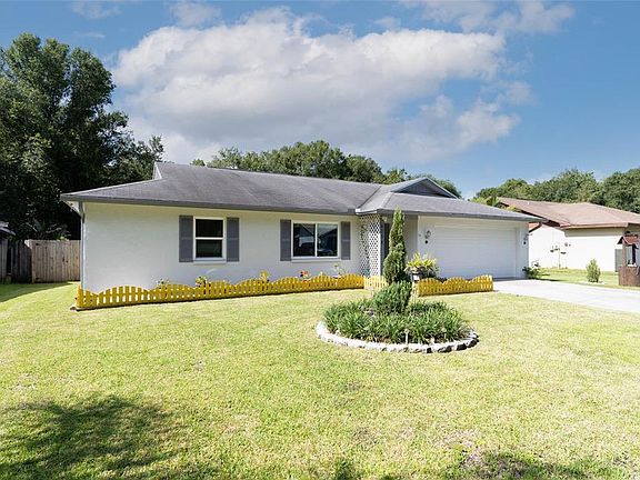 3rd image of 8064 Fawnridge Cir