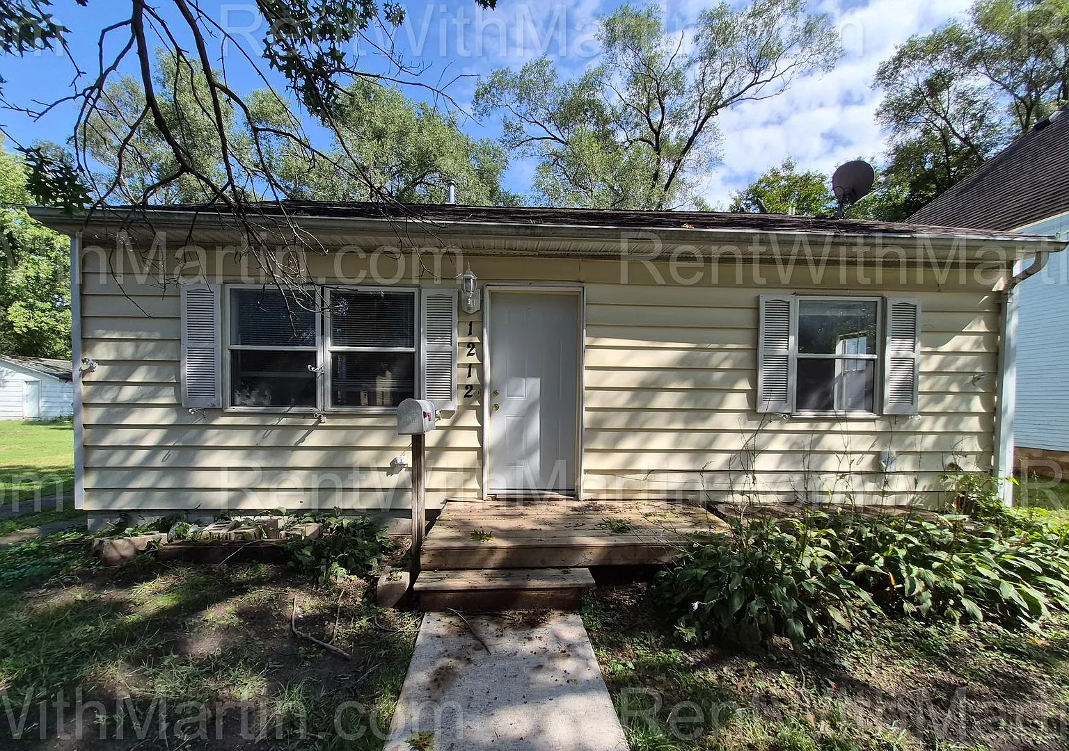 For Rent- 1212 Lincoln *Newly Remodeled!* — Photo 1