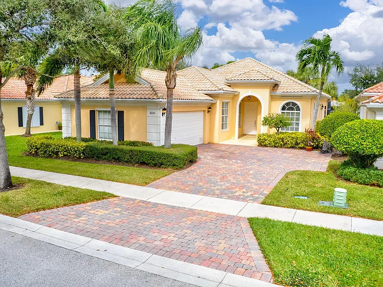 8241 Tobago Ln — Photo 54