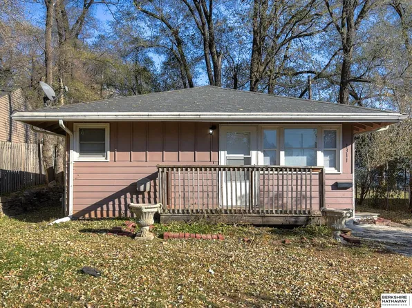 1311 N 66th St, Omaha, NE 68132