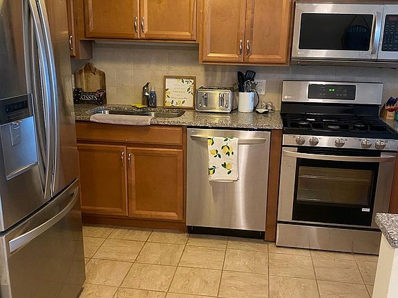 4th image of 1960 N Lincoln Park W APT 311