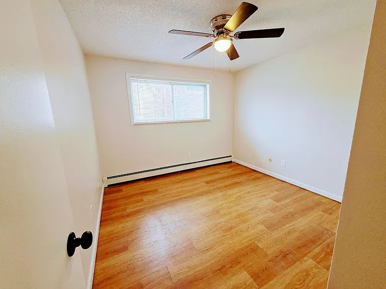 Mead Apartments — Photo 13