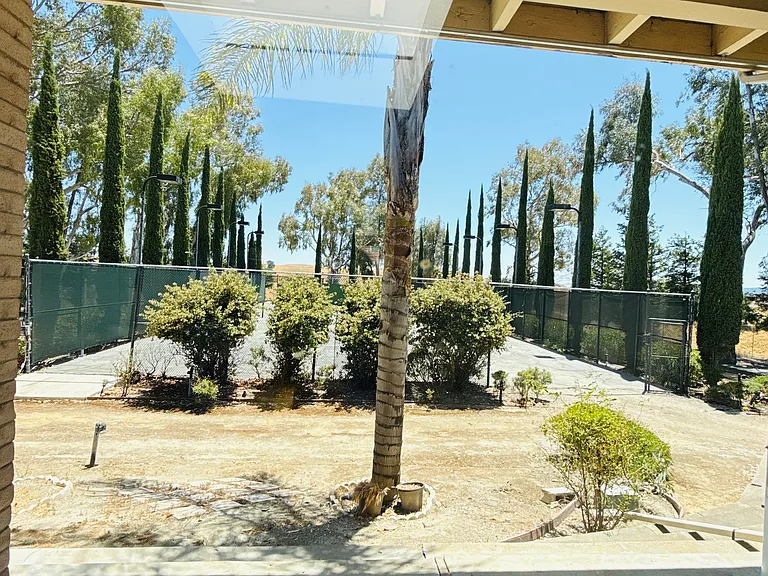 5500 Bruce Dr #A — Photo 2
