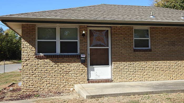 1st image of 1632 S Scott Ave