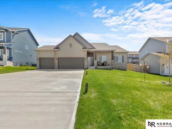 6311 N Hws Cleveland Blvd, Omaha, NE 68116