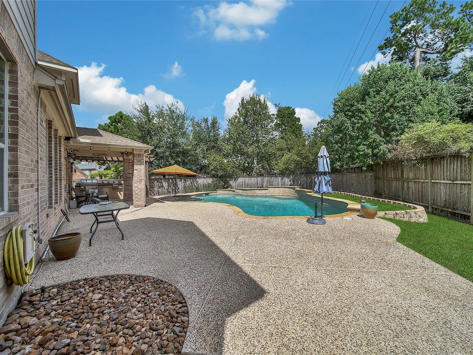 5 bed, 3.5 bath, 3594 sqft, $4,750 — Photo 3