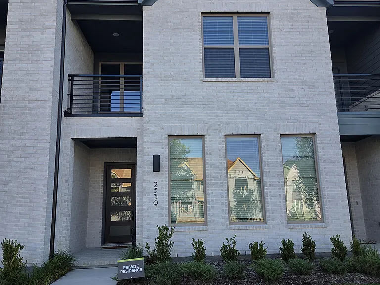 2539 Brunswick Way — Photo 2
