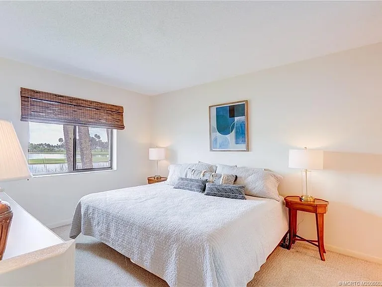 5593 NE Gulfstream Way — Photo 20