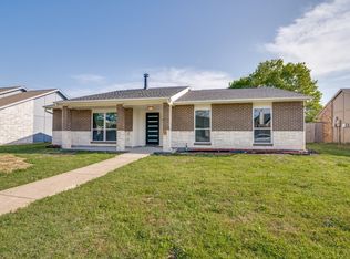 8102 Chesham Dr, Rowlett, TX 75088