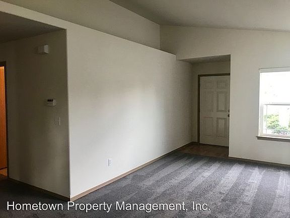 3rd image of 4415 Covey St SE