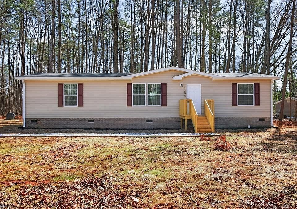 1st image of 1395 Safrit Rd