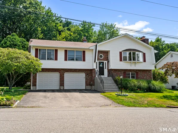 11 Middleway East, Waterbury, CT 06708