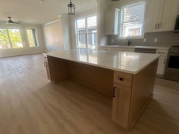 Breakfast Bar