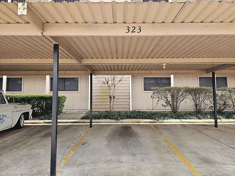 15575 Marina Dr #323A — Photo 2
