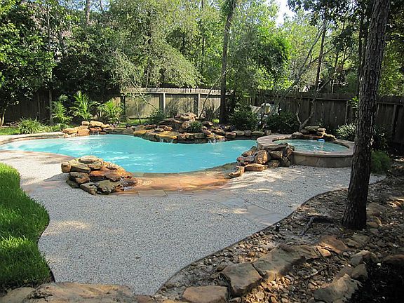 Enjoy your own beach entry pool & spa with Aqualink.