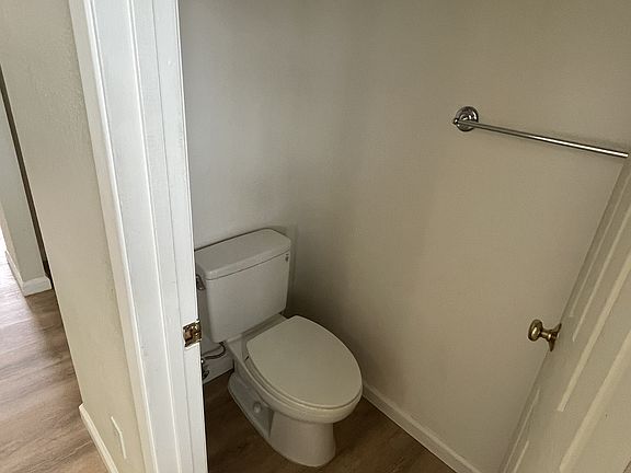 5th image of 20394 Park Way #20394