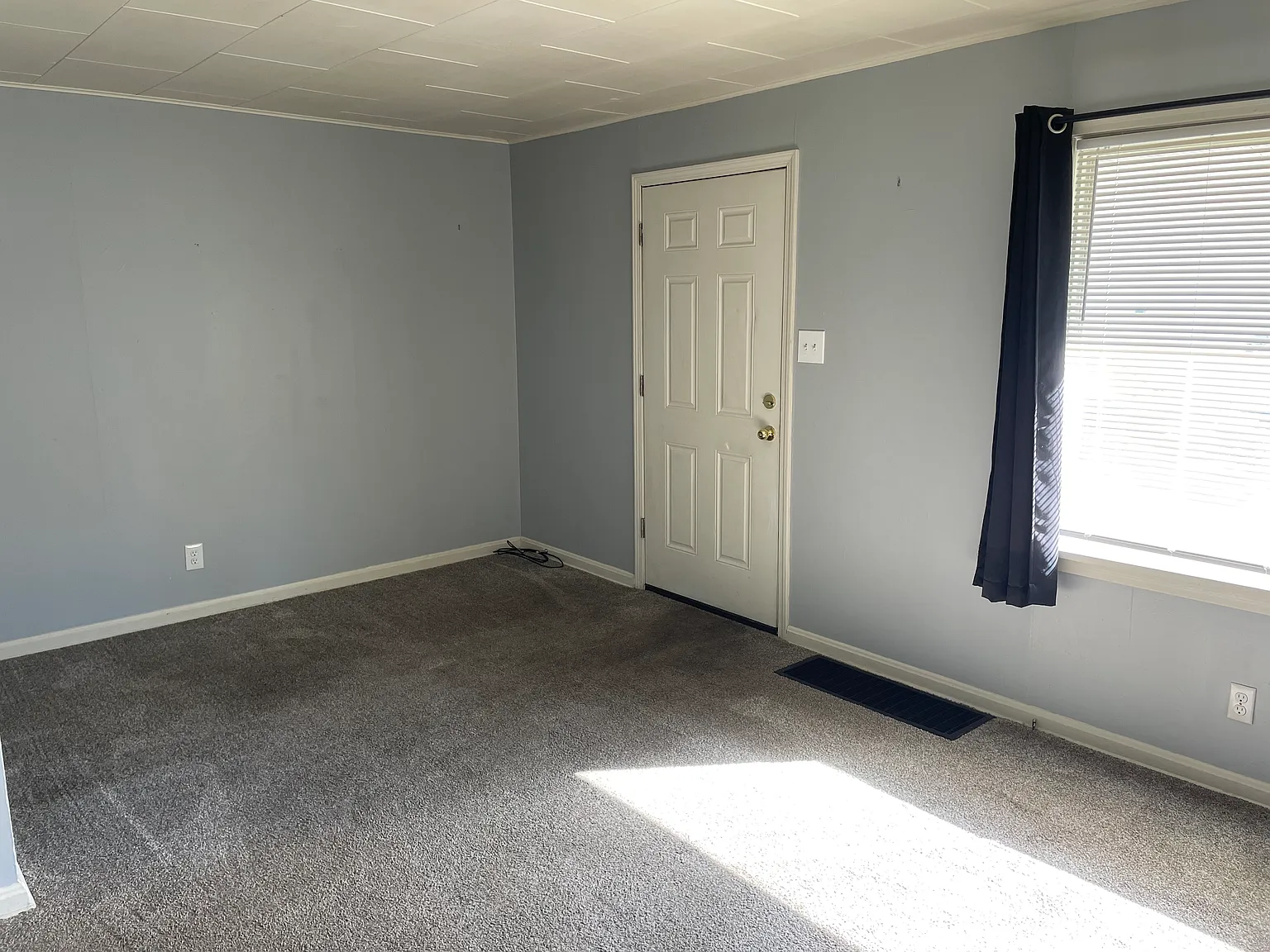 1 bed, 480 sqft, $875 — Photo 3