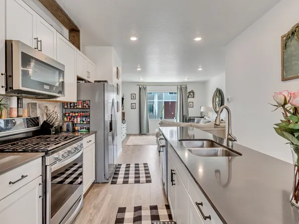 1106 E Yard Row, Saratoga Springs, UT 84045