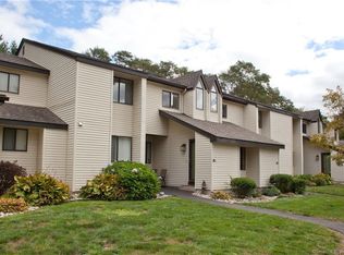 81 Simsbury Lndg UNIT 81, Simsbury, CT 06070