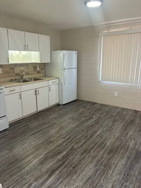 2 bed, 800 sqft, $1,095 — Photo 1