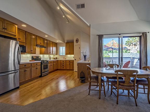 Kitchen/dining great room
