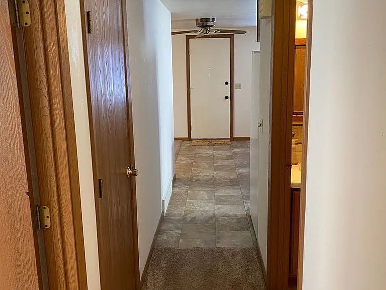 307 S Vine Ave — Photo 61