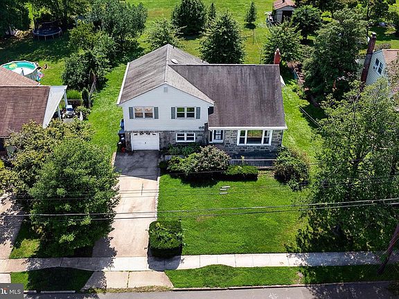 4th image of 348 Boxwood Ln