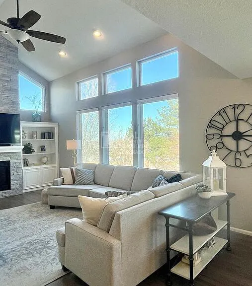 10134 Spring Water Ct — Photo 13