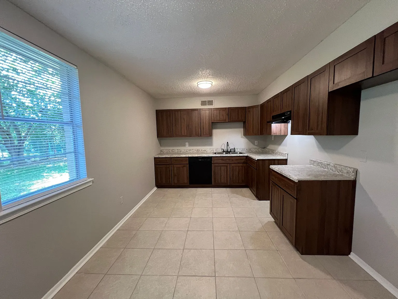 4783 Bluff Wood Cove — Photo 4