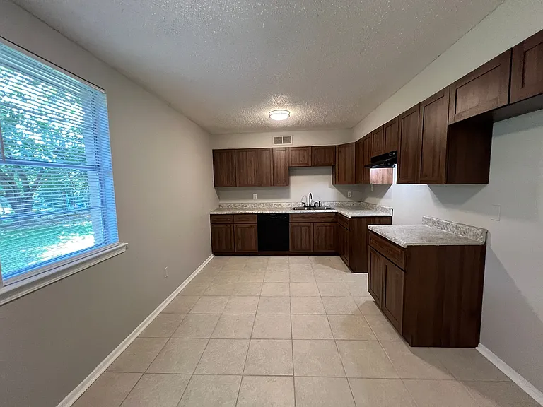 4783 Bluff Wood Cv — Photo 11