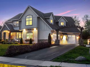 1064 Symphony Ln, Chaska, MN 55318