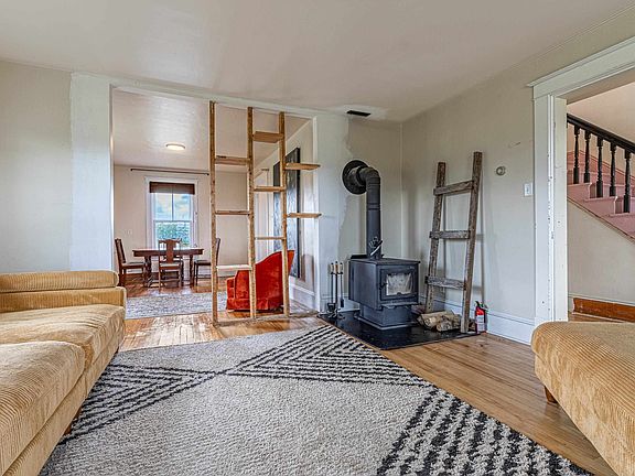 4th image of 1466 Primrose Rd