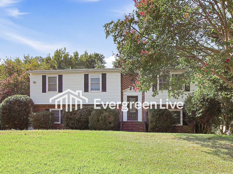 3012 Wildwood Ave