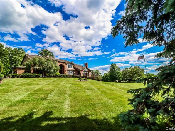 16 Reynwood Drive, Brewster, NY 10509