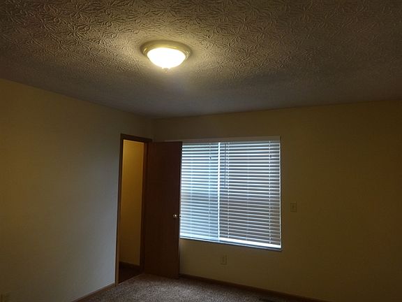 4th image of 8387 Lucerne Dr