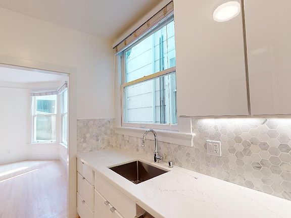2nd image of 1330 Union St APT 13