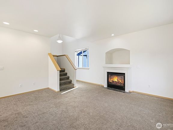4th image of 4538 20th Way NE
