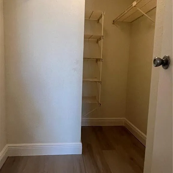 875 Riverside Dr #725 — Photo 16