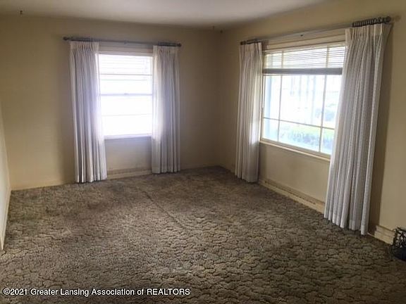 2nd image of 1608 Loraine Ave