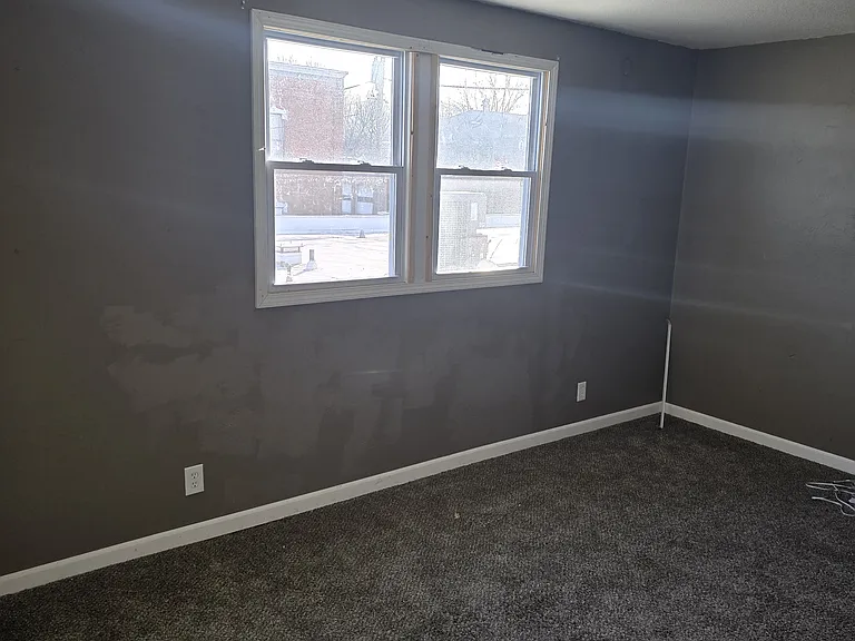 216 S Cavin St #8 — Photo 4