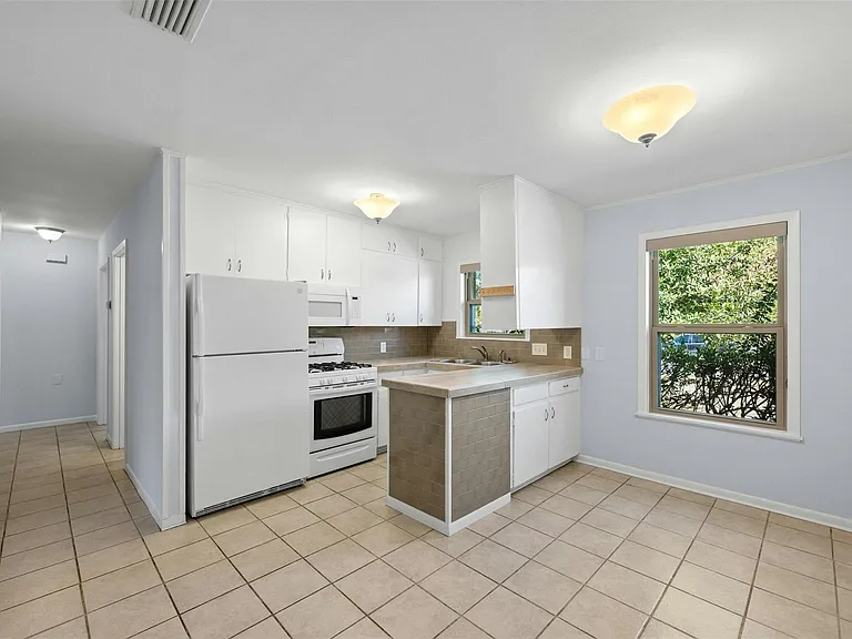 3713 Menchaca Rd #A — Photo 6