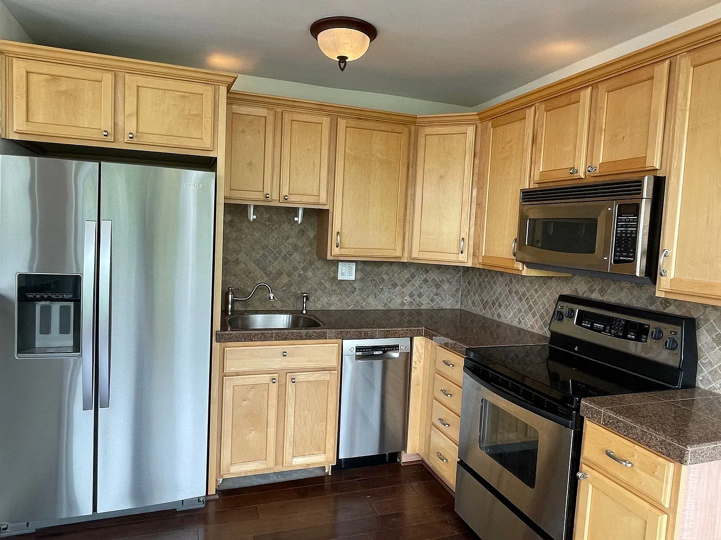 Downtown Water Front Condo — Photo 3