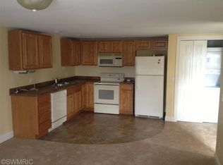210 S James St APT 207, Ludington, MI 49431
