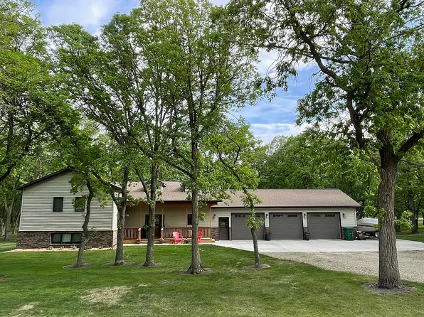 1917 Quiet Acres, Devils Lake, ND 58301