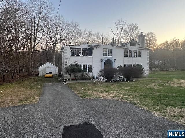 1st image of 18 Lake Rd
