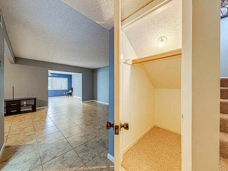 1241 Saint Andrews Dr — Photo 11