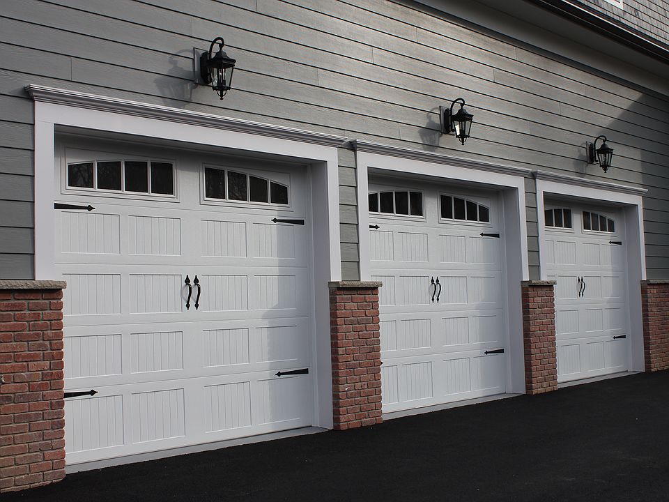 1st image of 16 Hemlock Dr