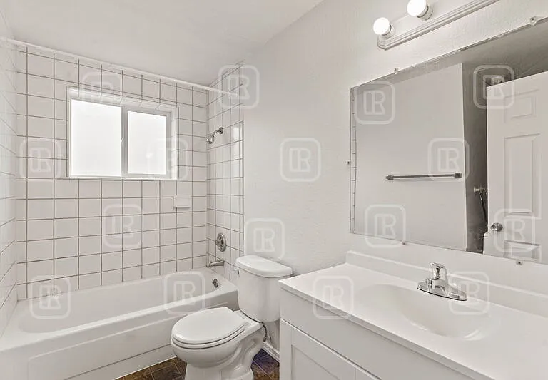 10505 E Mission Ave — Photo 13