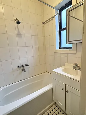 Rented by Daniel Gale Sotheby's International Realty | media 14